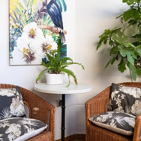 In San Pedro Near Beaches Μαρμπέλλα